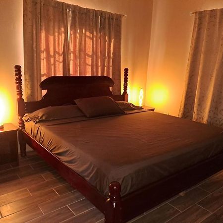 Banyan Rose Room 3 Orange Walk Εξωτερικό φωτογραφία