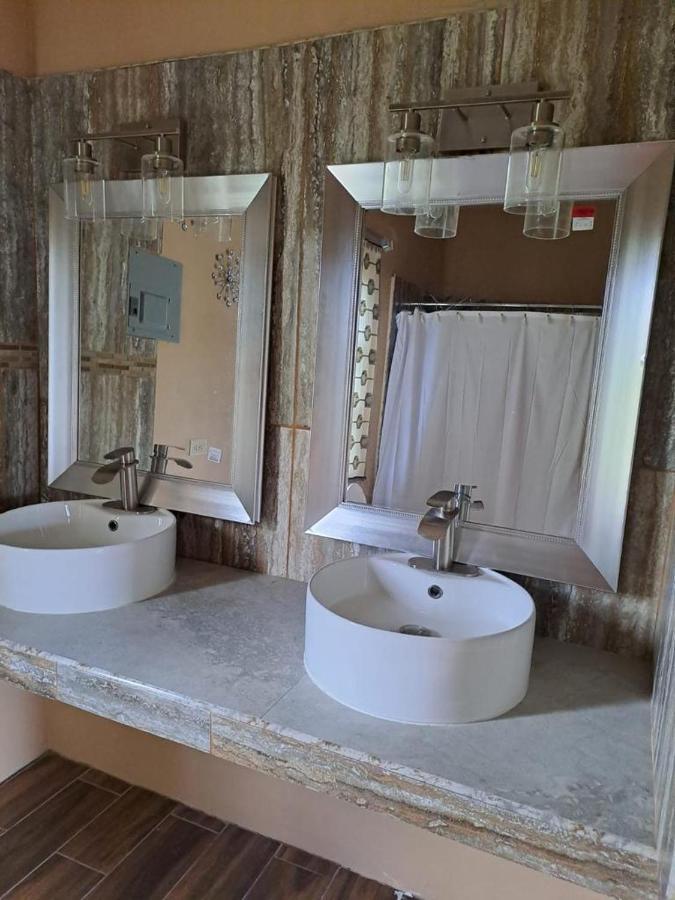 Banyan Rose Room 3 Orange Walk Εξωτερικό φωτογραφία